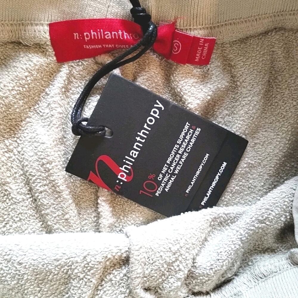 n: Philanthropy NEW Athletic Distressed Pocketed Fleece Shorts Vintage Bone S - Picture 7 of 16